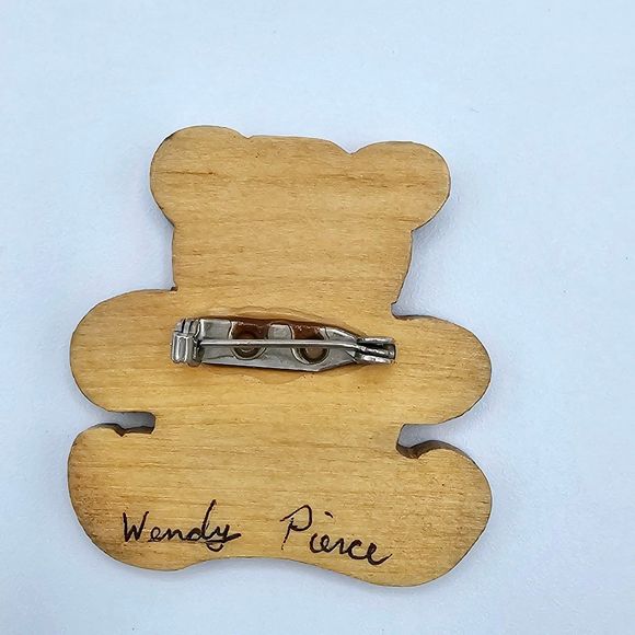 Teddy Bear Brooch Vintage Hand Painted Wood Red Heart Holiday Faux Stitch Pin - Picture 4 of 5